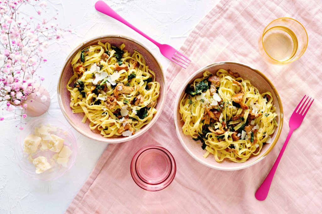 Täyteläinen sienipasta.